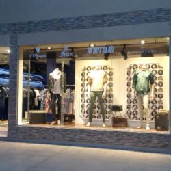 Diseño de locales de moda – Le Roux – Chaco – Estudio Capdevielle Fuente