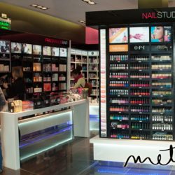 Diseño de locales para cosmética – Farmacity Look – Meta Fábrica