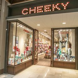 Diseño comercial para marcas de moda – Cheeky Galerías Pacífico – Edifiko Arquitectura