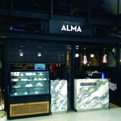 Arquitectura gastronómica en terminal Constitución – Alma Express- Ariaudo & Asoc