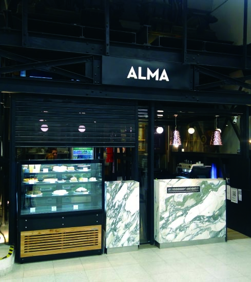 Arquitectura gastronómica en terminal Constitución – Alma Express- Ariaudo & Asoc