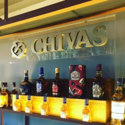 Diseño de exhibidores para promoción de marcas – Chivas – Somos Nemo