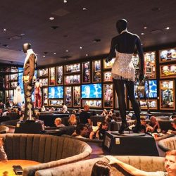 Arquitectura gastronómica de vanguardia – Unicenter Shopping – Rock&Feller´s