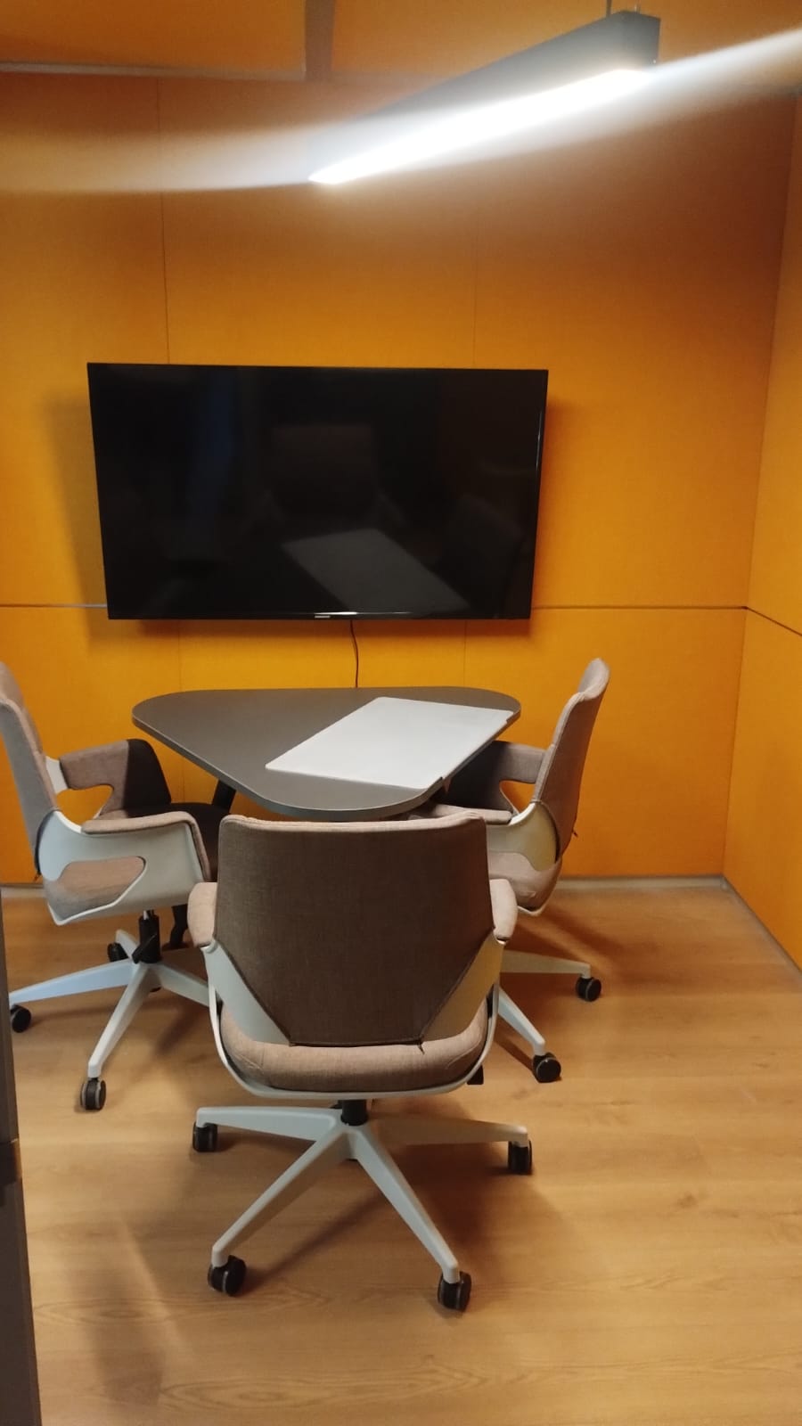 EQUIPAMIENTO CORPORATIVO